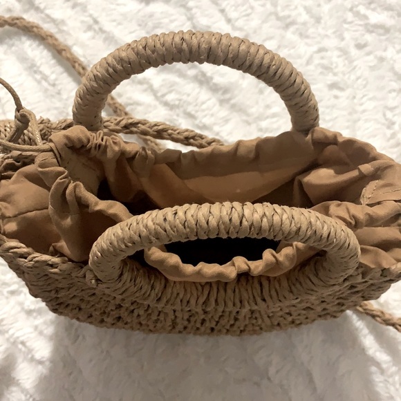 Woven Satchel Bag with Ring Handle - Picture 4 of 4